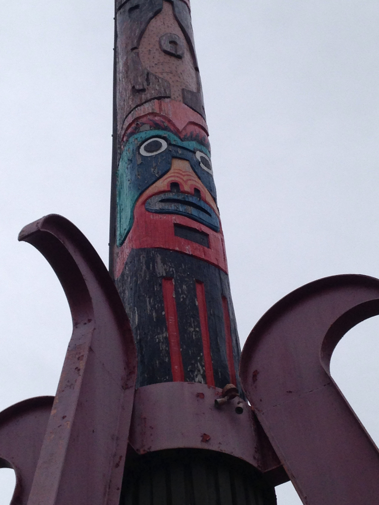 The World's Largest Totem Pole | California Curiosities